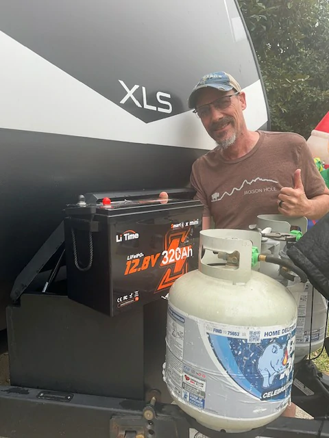 LiTime 12V 320Ah mini Bluetooth lithium battery used in RV camping setup